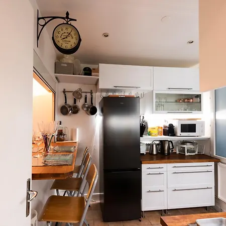 Montmartre-appartement Climatise -3min Sacre-coeur Apartment *